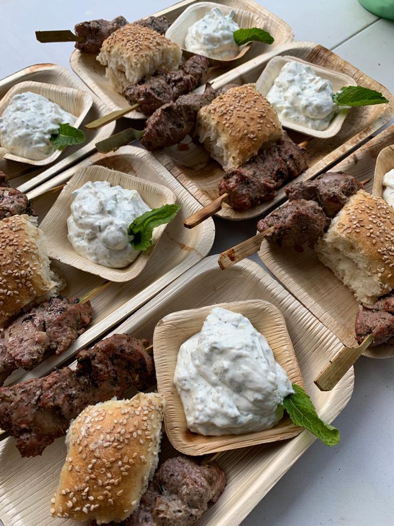 Vlees brochettes met tzatziki